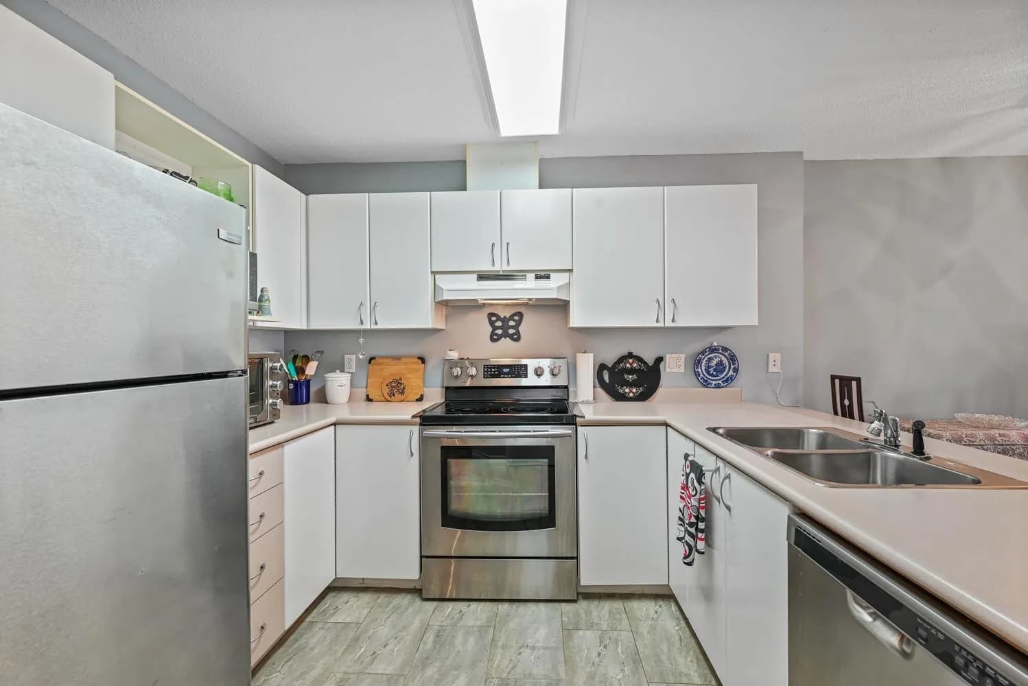 #211 12160 80 AVENUE, Surrey, BC photo 2