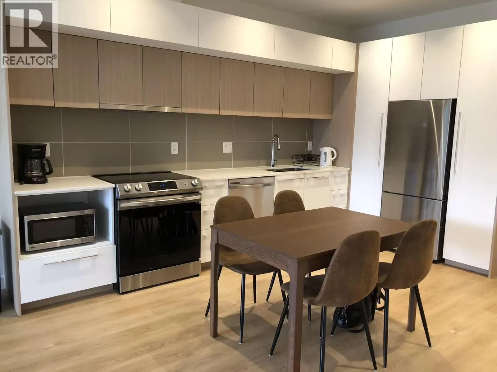 #601 9888 UNIVERSITY CRESCENT, Burnaby, BC photo 3
