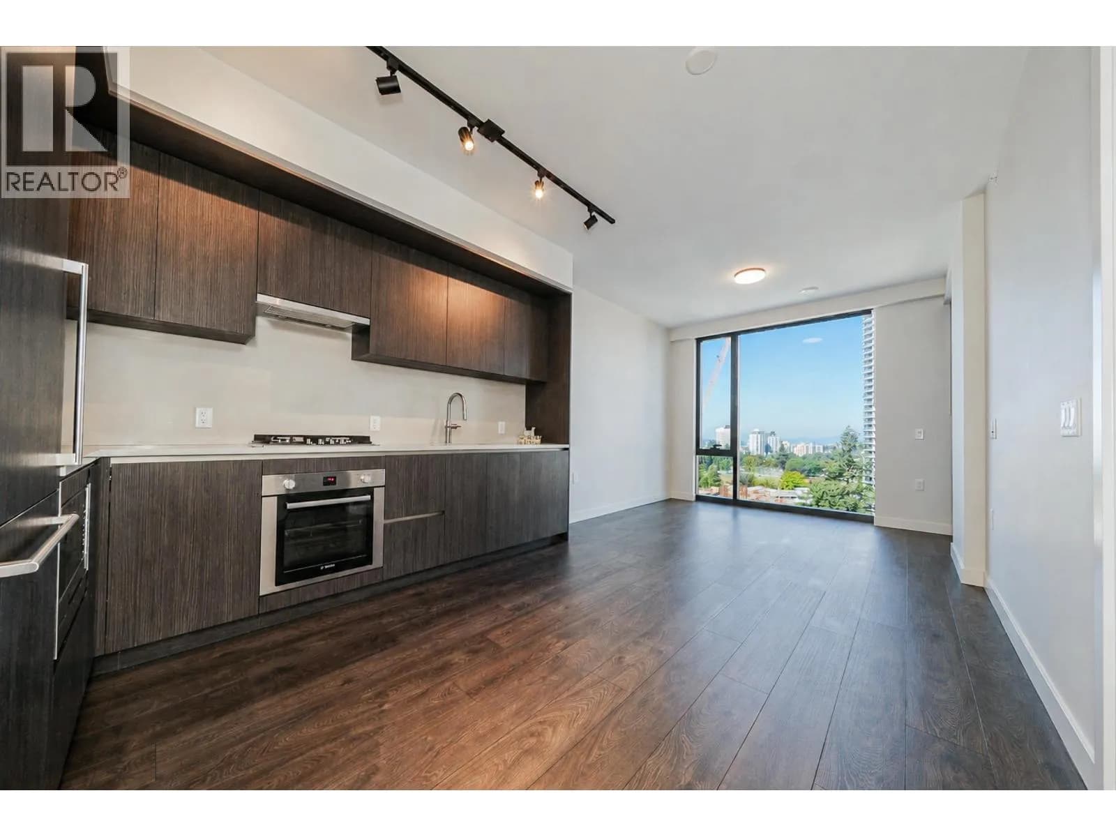 #1006 5987 WILSON AVENUE, Burnaby, BC photo 5