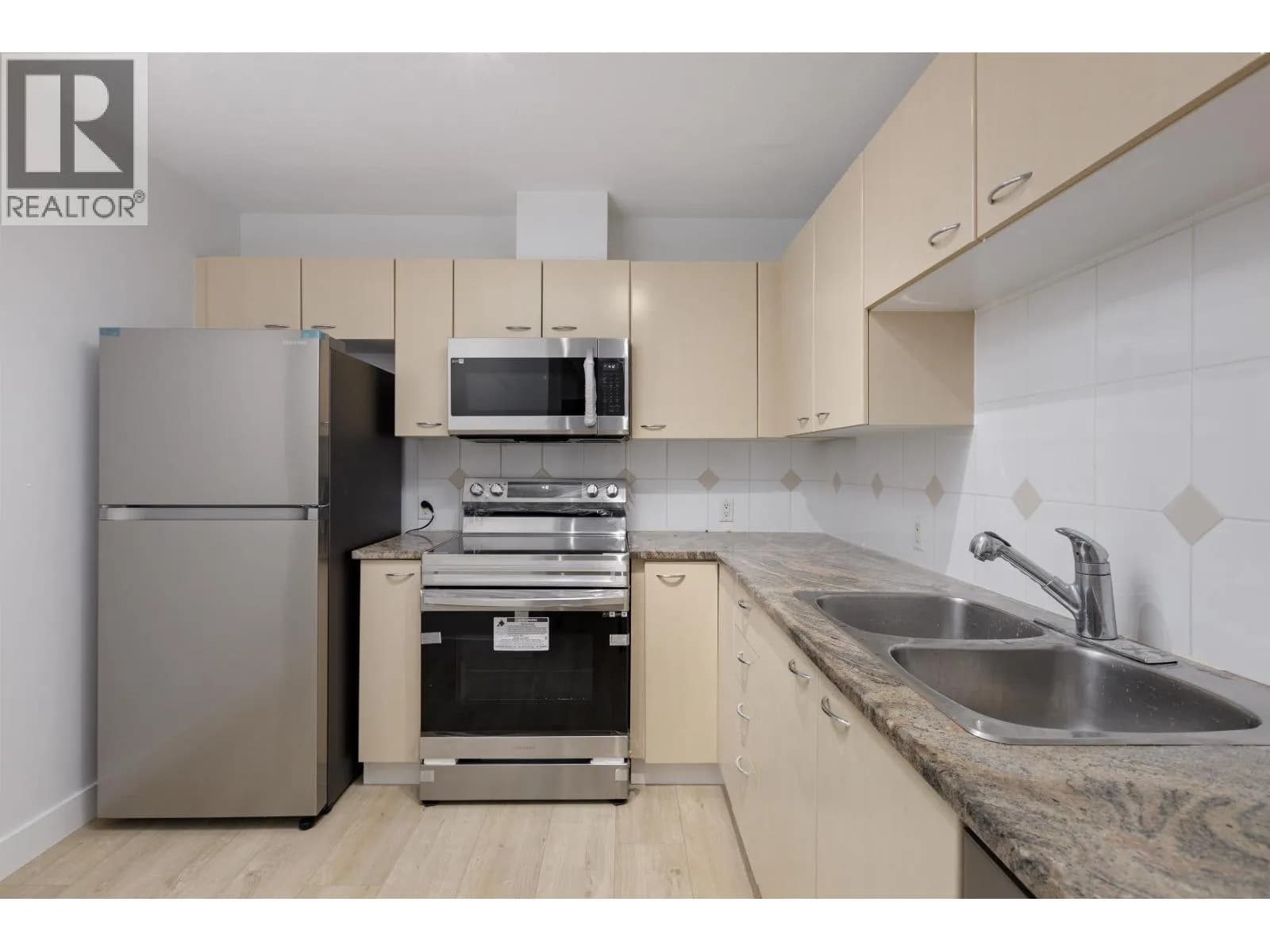 #2905 1331 ALBERNI STREET, Vancouver, BC photo 5