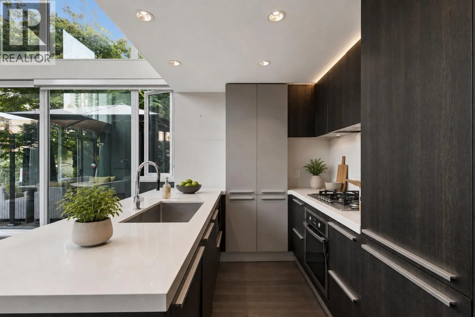 #307 1351 CONTINENTAL STREET, Vancouver, BC photo 3