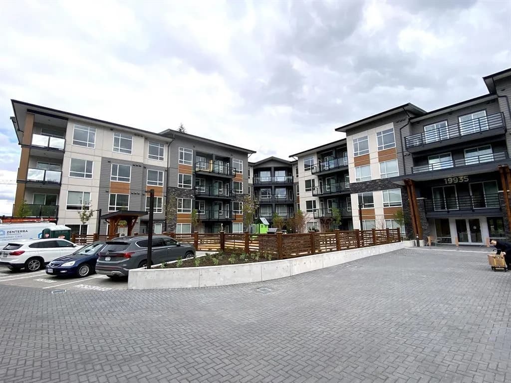 19935 75A AVENUE, Langley