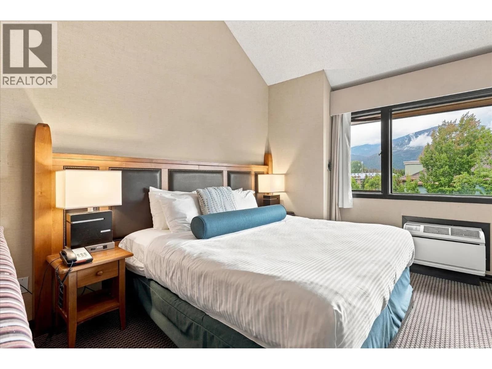 #227 4220 GATEWAY DRIVE, Whistler, BC photo 2