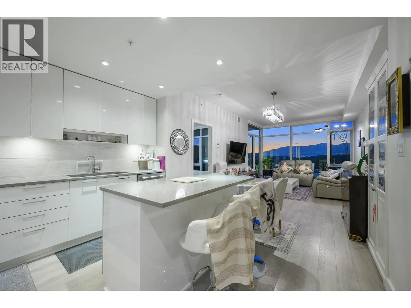 #1207 1788 GILMORE AVENUE, Burnaby, BC photo 5