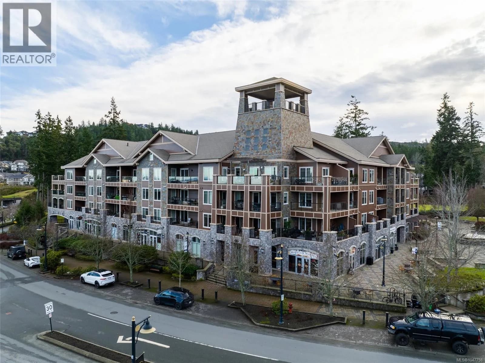 1325 Bear Mountain Pkwy, Langford