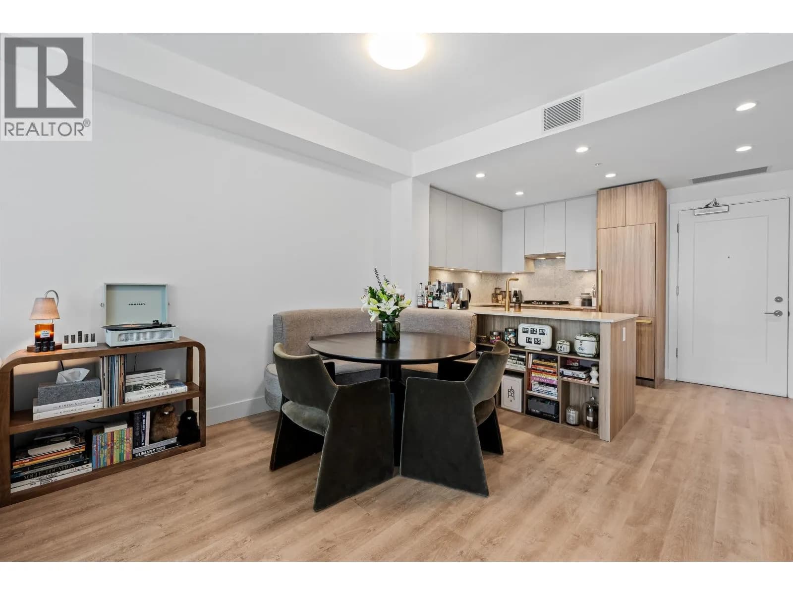 #505 2385 EMERY COURT, North Vancouver, BC photo 5