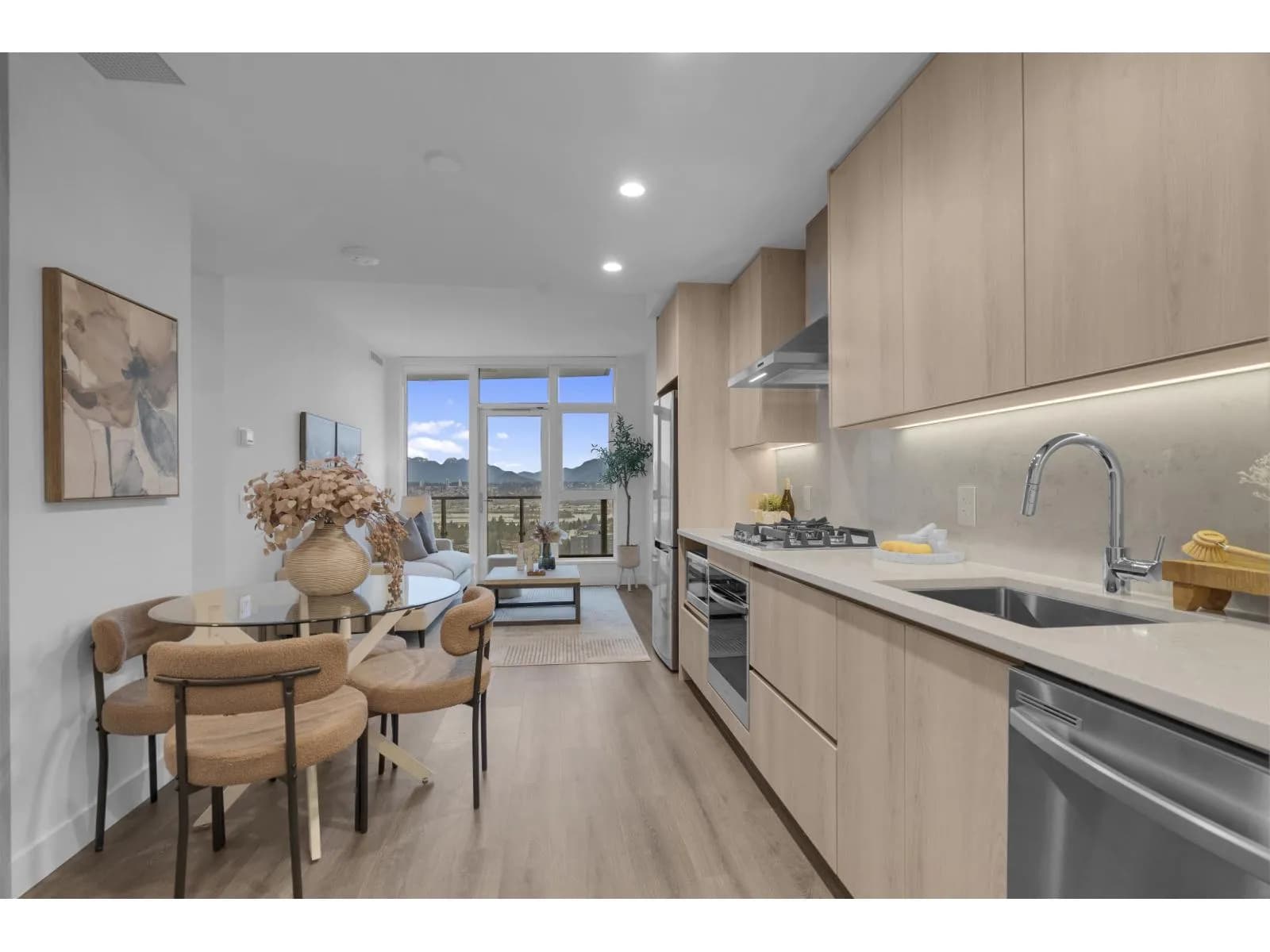 #1501 10750 135A STREET, Surrey, BC photo 5
