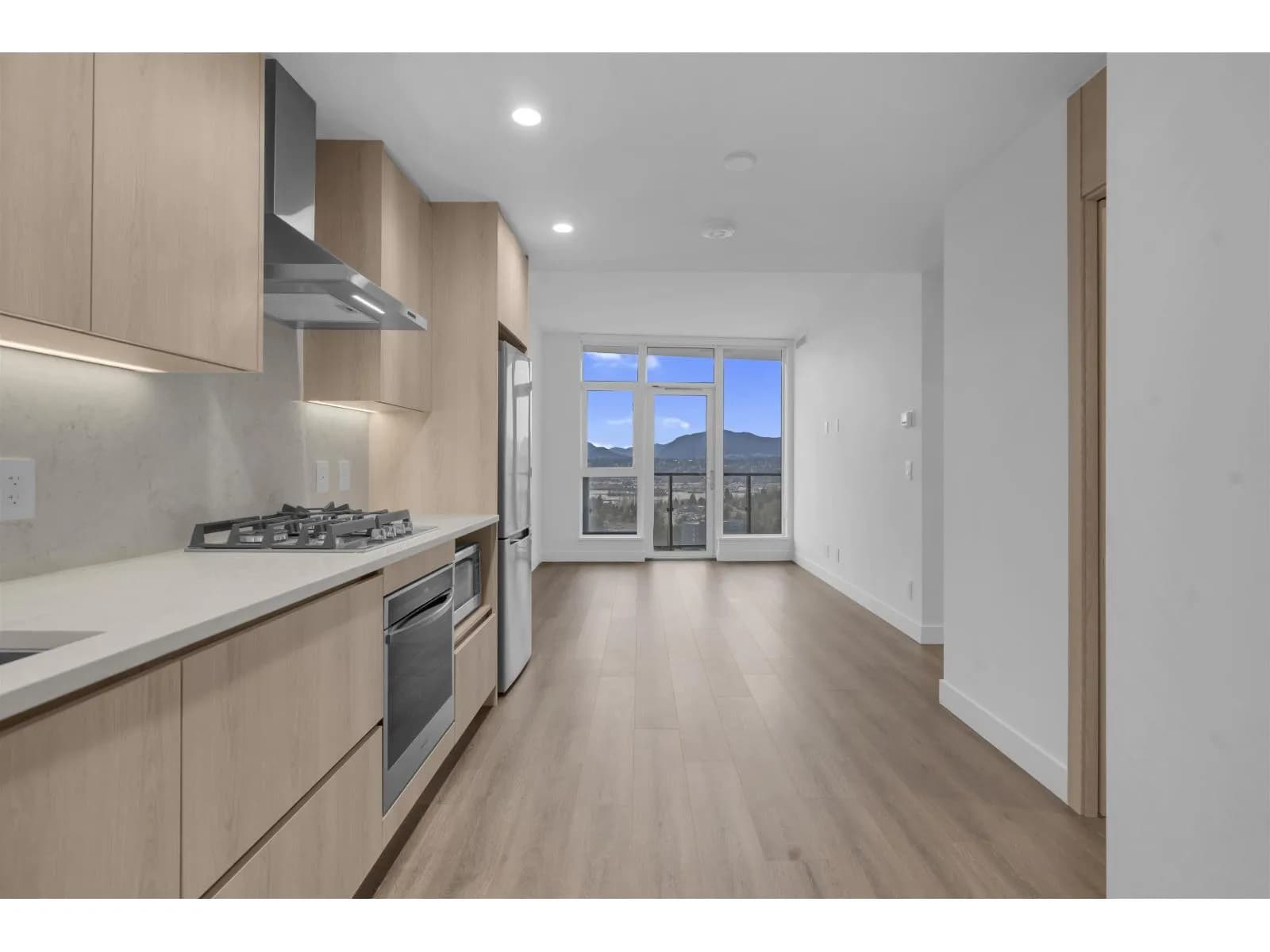 #1709 10750 135A STREET, Surrey, BC photo 3