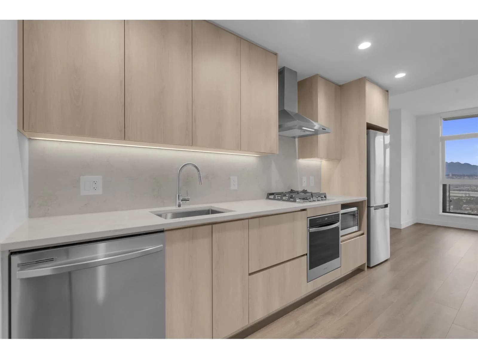 #1709 10750 135A STREET, Surrey, BC photo 5