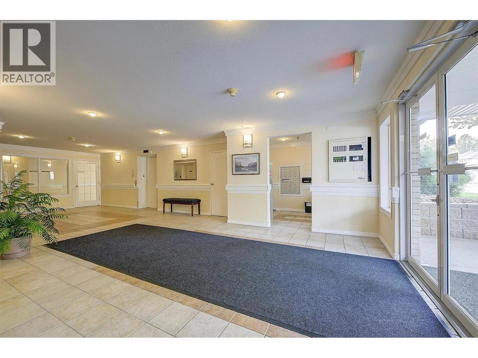#210 315 Whitman Road, Kelowna, BC photo 4