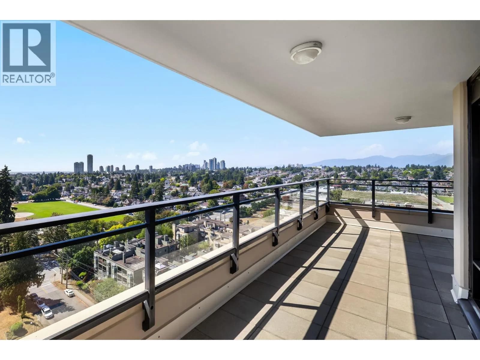 #1602 720 HAMILTON STREET, New Westminster, BC photo 2