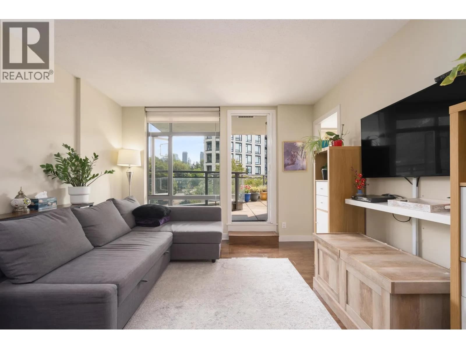 #508 3660 VANNESS AVENUE, Vancouver, BC photo 3