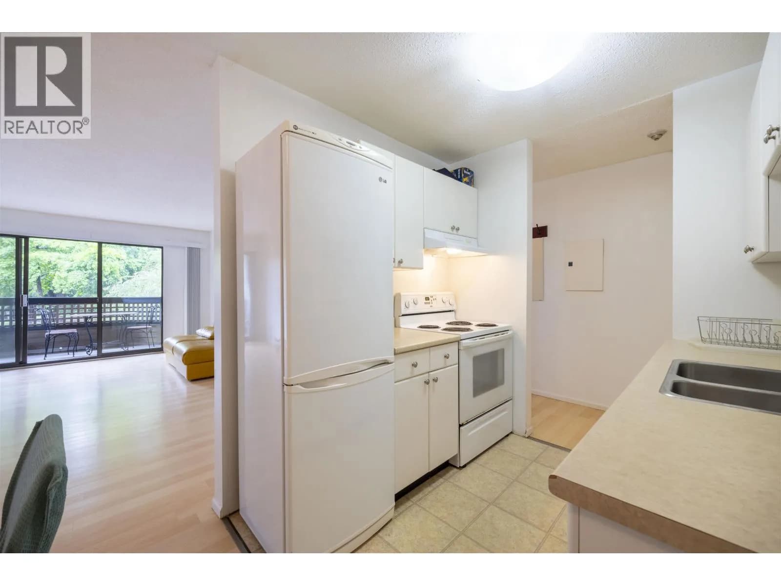 #203 1195 PIPELINE ROAD, Coquitlam, BC photo 4