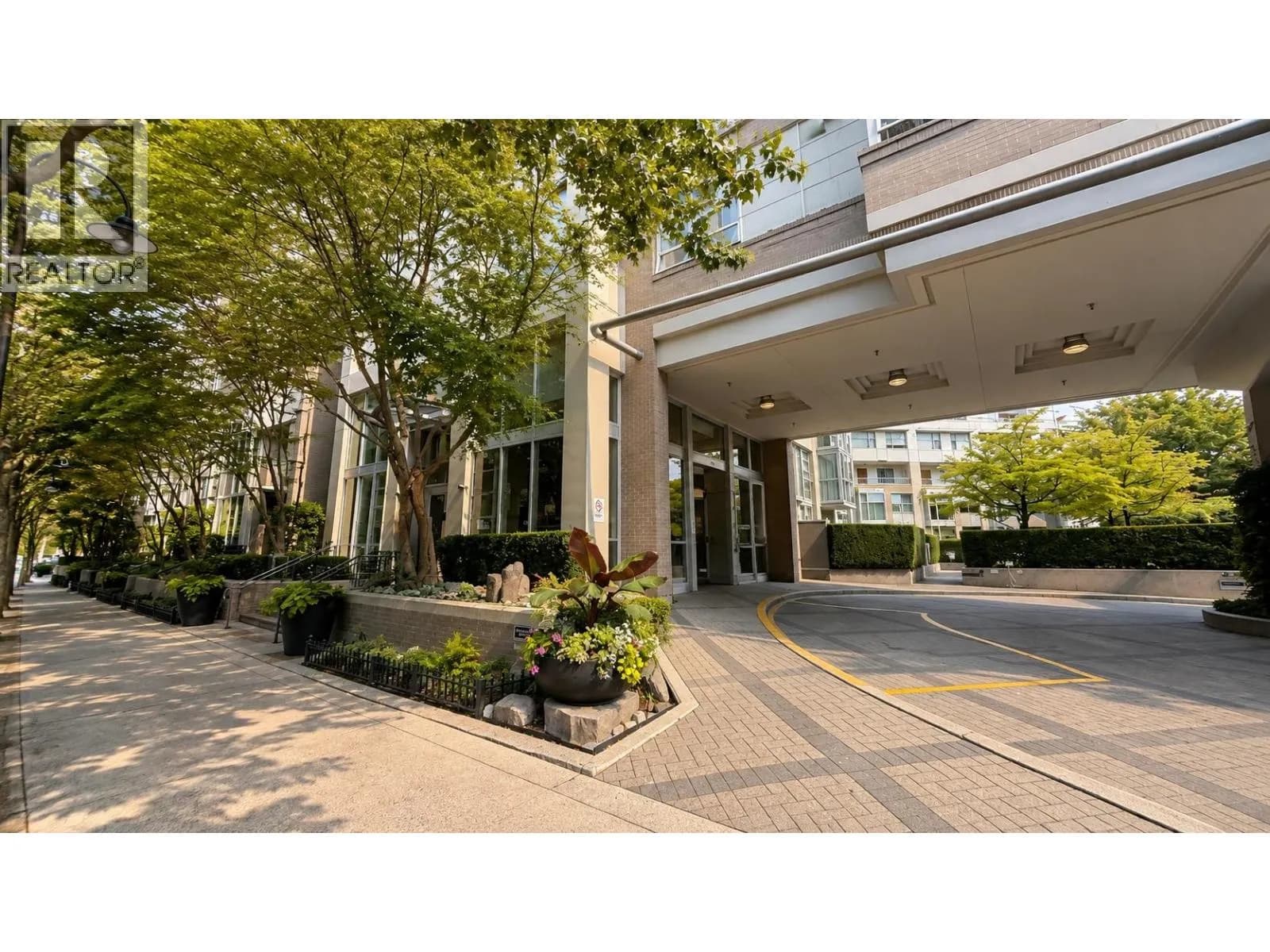 #608 1228 MARINASIDE CRESCENT STREET, Vancouver, BC photo 3