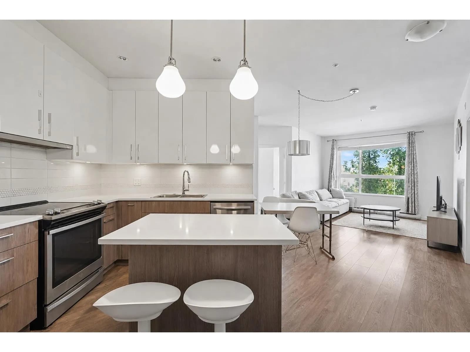 #301 20829 77A AVENUE, Langley, BC photo 2