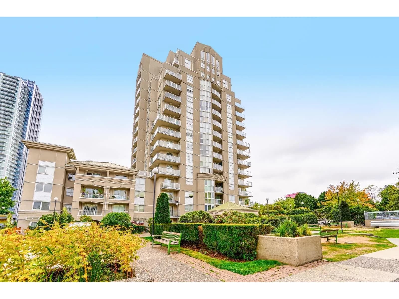10523 UNIVERSITY DRIVE, Surrey