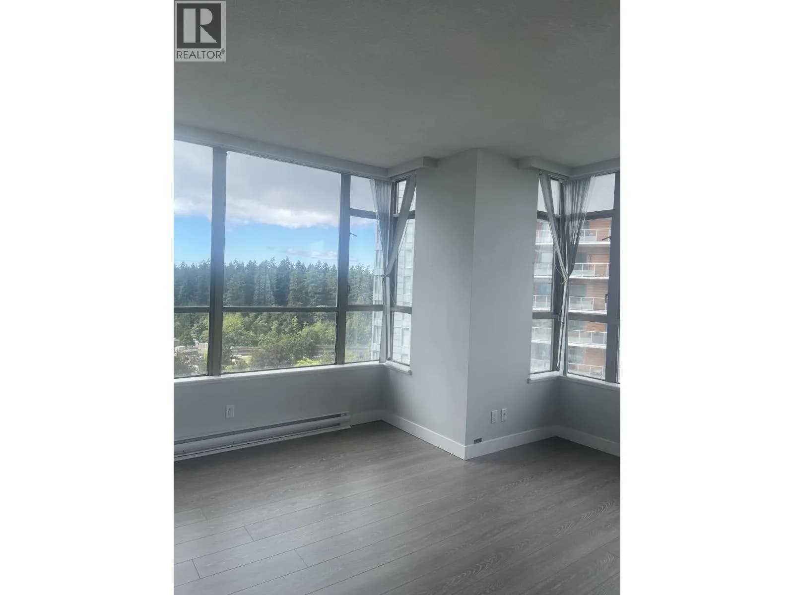 5885 OLIVE AVENUE, Burnaby