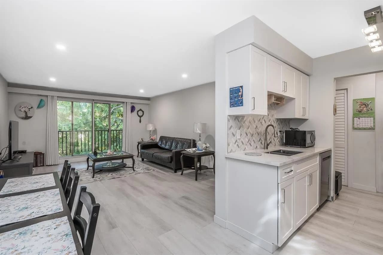 #307 15268 100 AVENUE, Surrey, BC photo 4