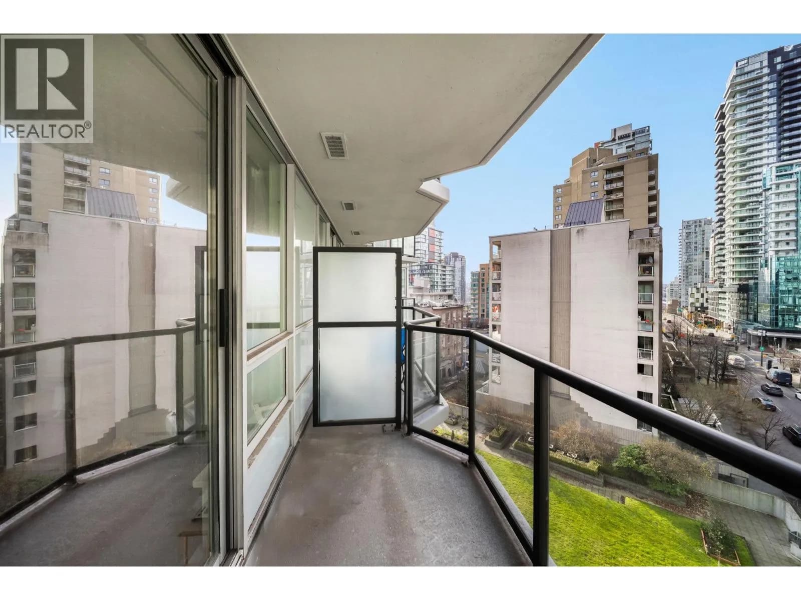 #706 1212 HOWE STREET, Vancouver, BC photo 5