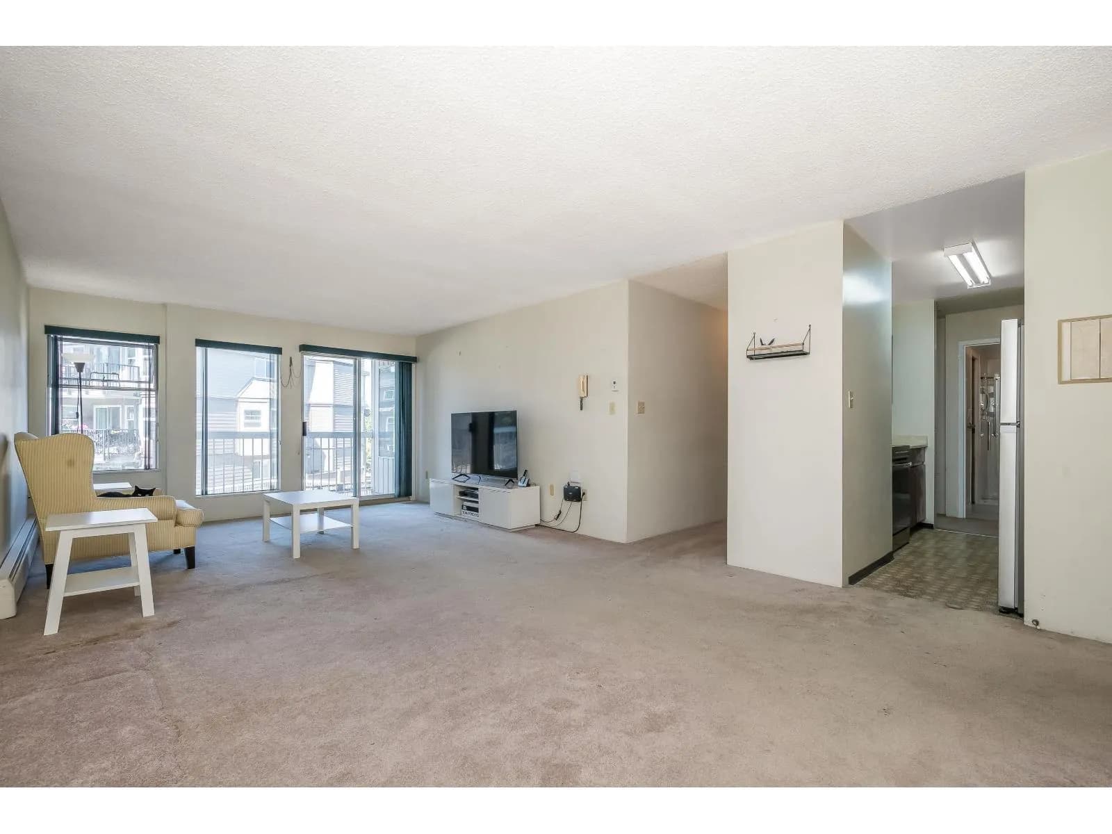 #210 1860 E SOUTHMERE CRESCENT, Surrey, BC photo 5