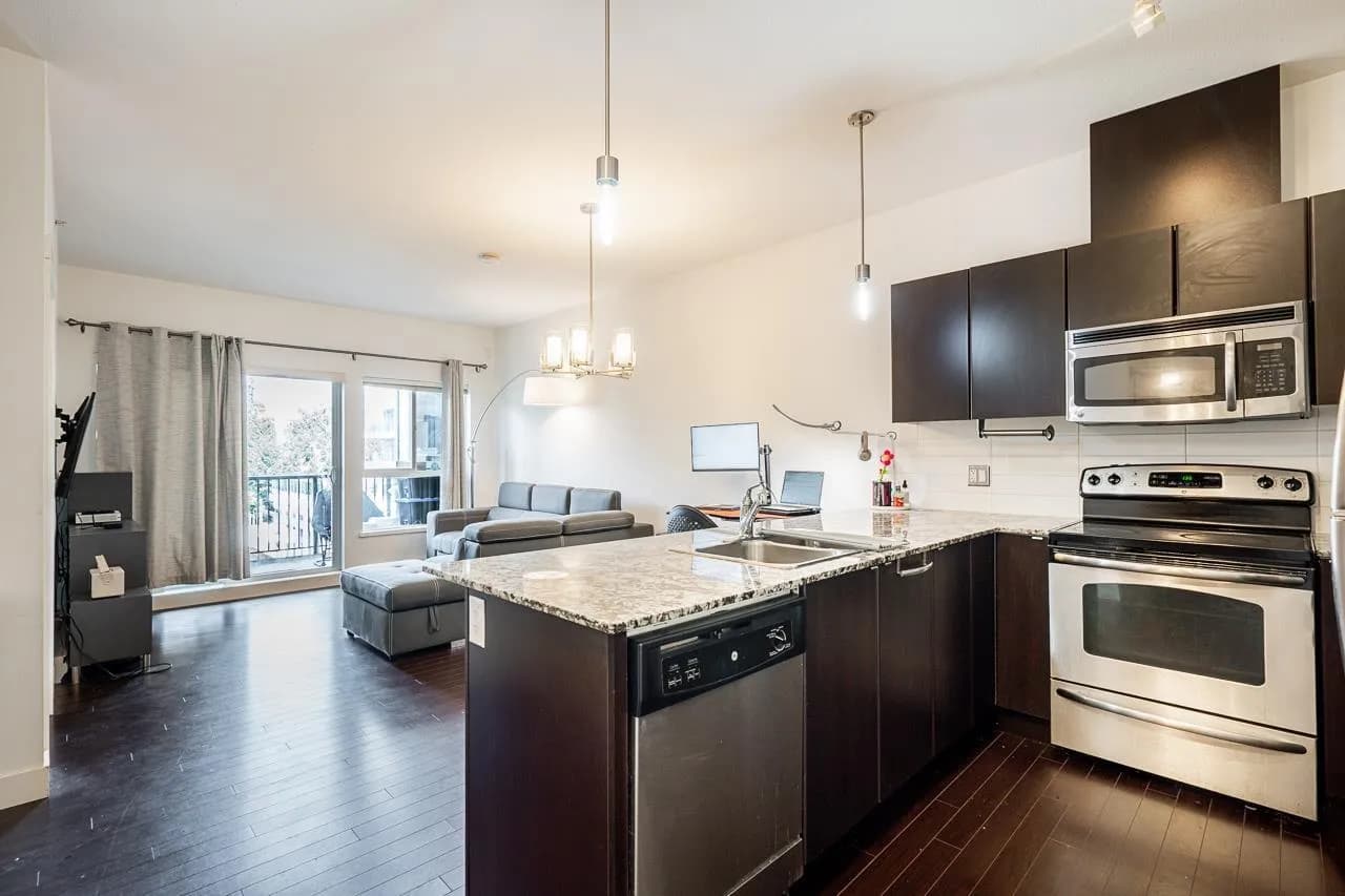 #410 9655 KING GEORGE BOULEVARD, Surrey, BC photo 3