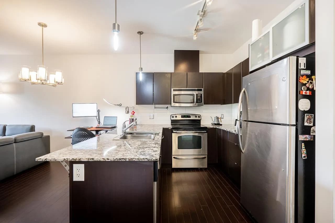 #410 9655 KING GEORGE BOULEVARD, Surrey, BC photo 4