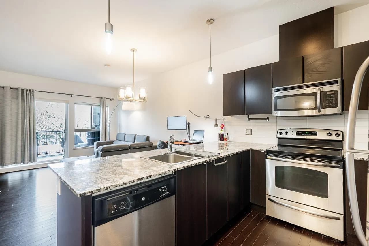 #410 9655 KING GEORGE BOULEVARD, Surrey, BC photo 5