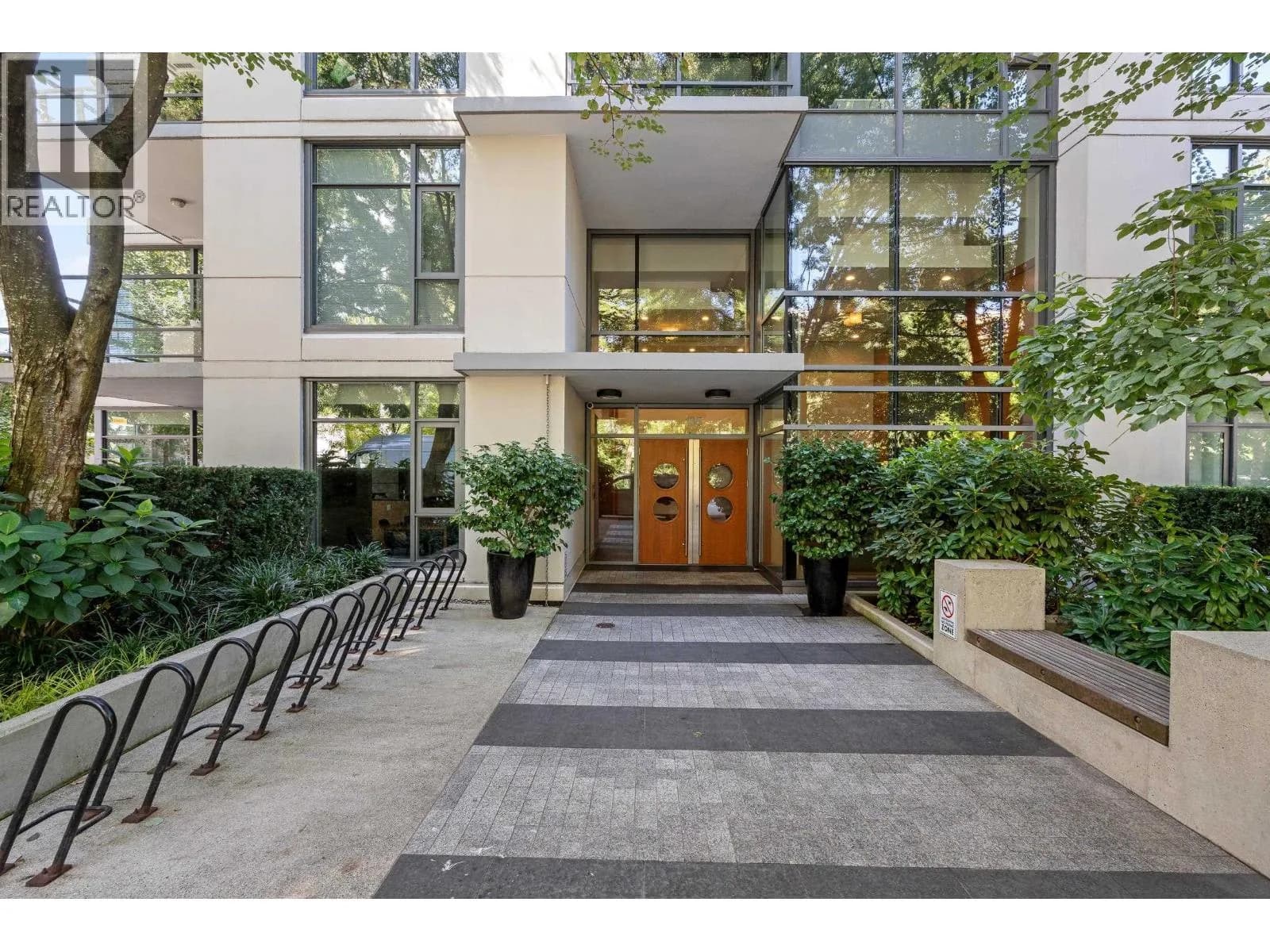 135 W 2ND STREET, North Vancouver