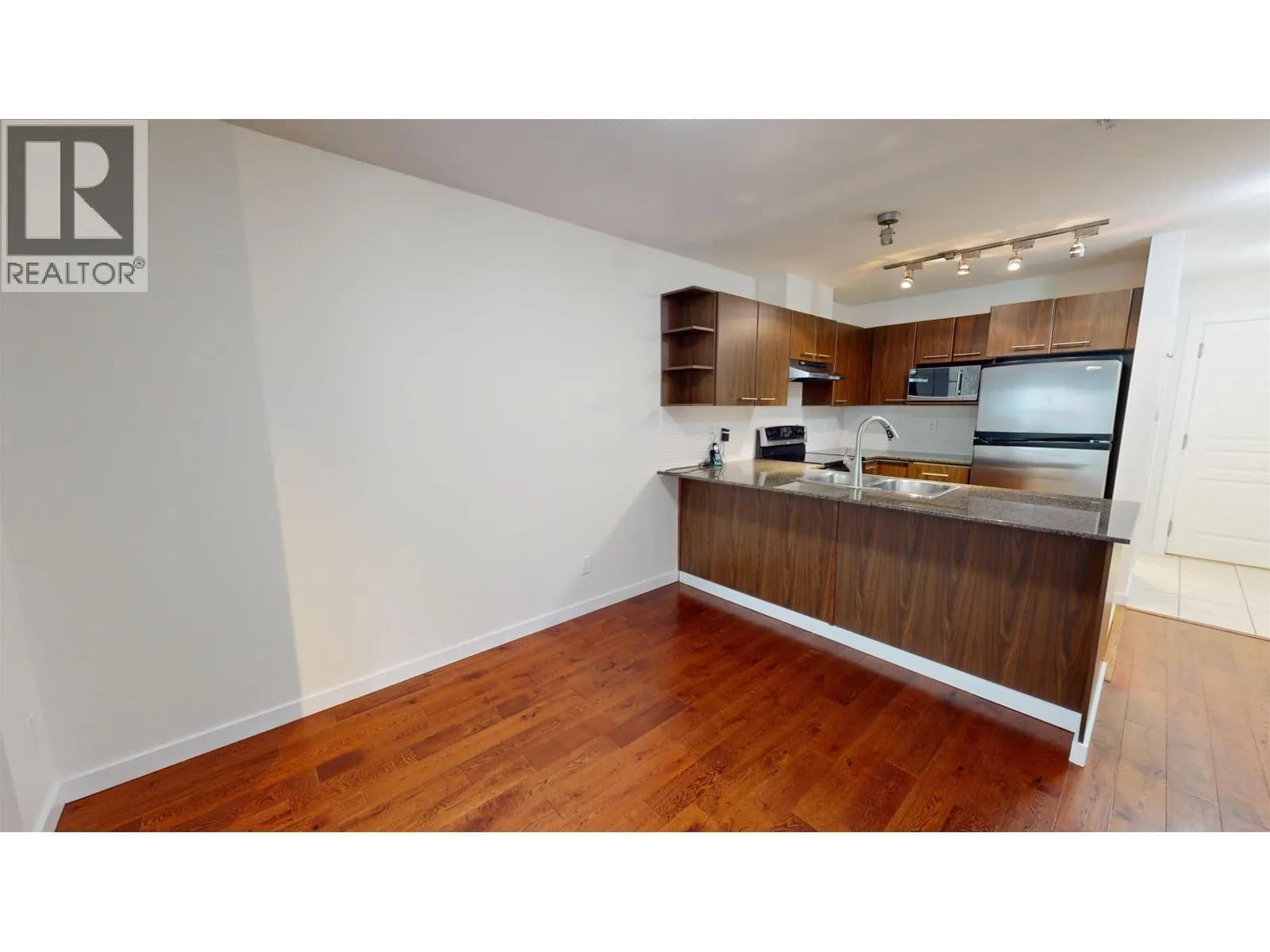 #106 4788 BRENTWOOD DRIVE, Burnaby, BC photo 5