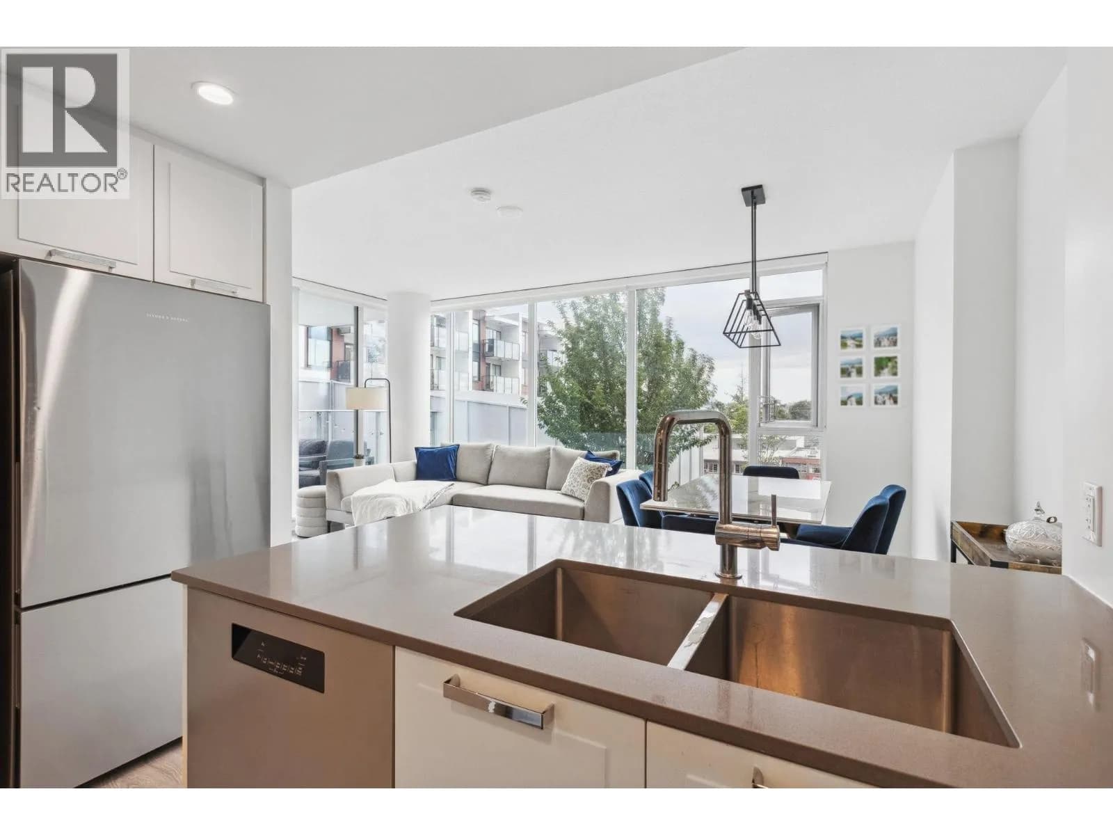 #403 1471 HUNTER STREET, North Vancouver, BC photo 5