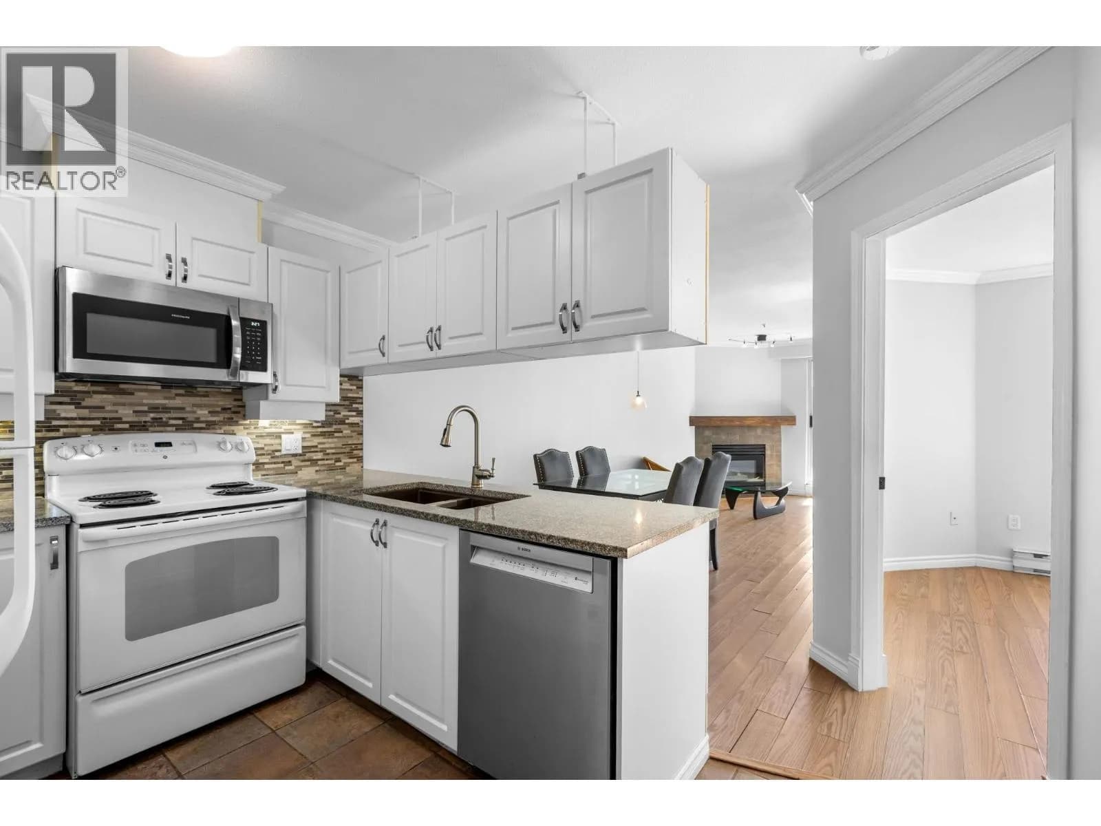 #103 1035 AUCKLAND STREET, New Westminster, BC photo 5