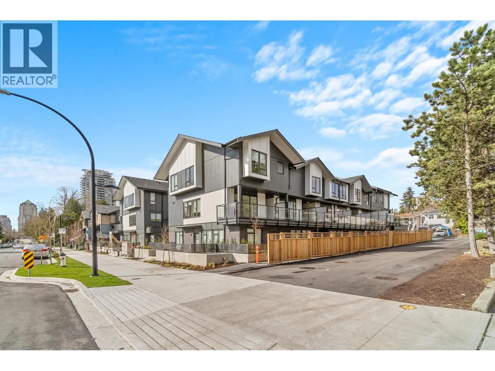 #210 7161 17TH AVENUE, Burnaby, BC photo 2