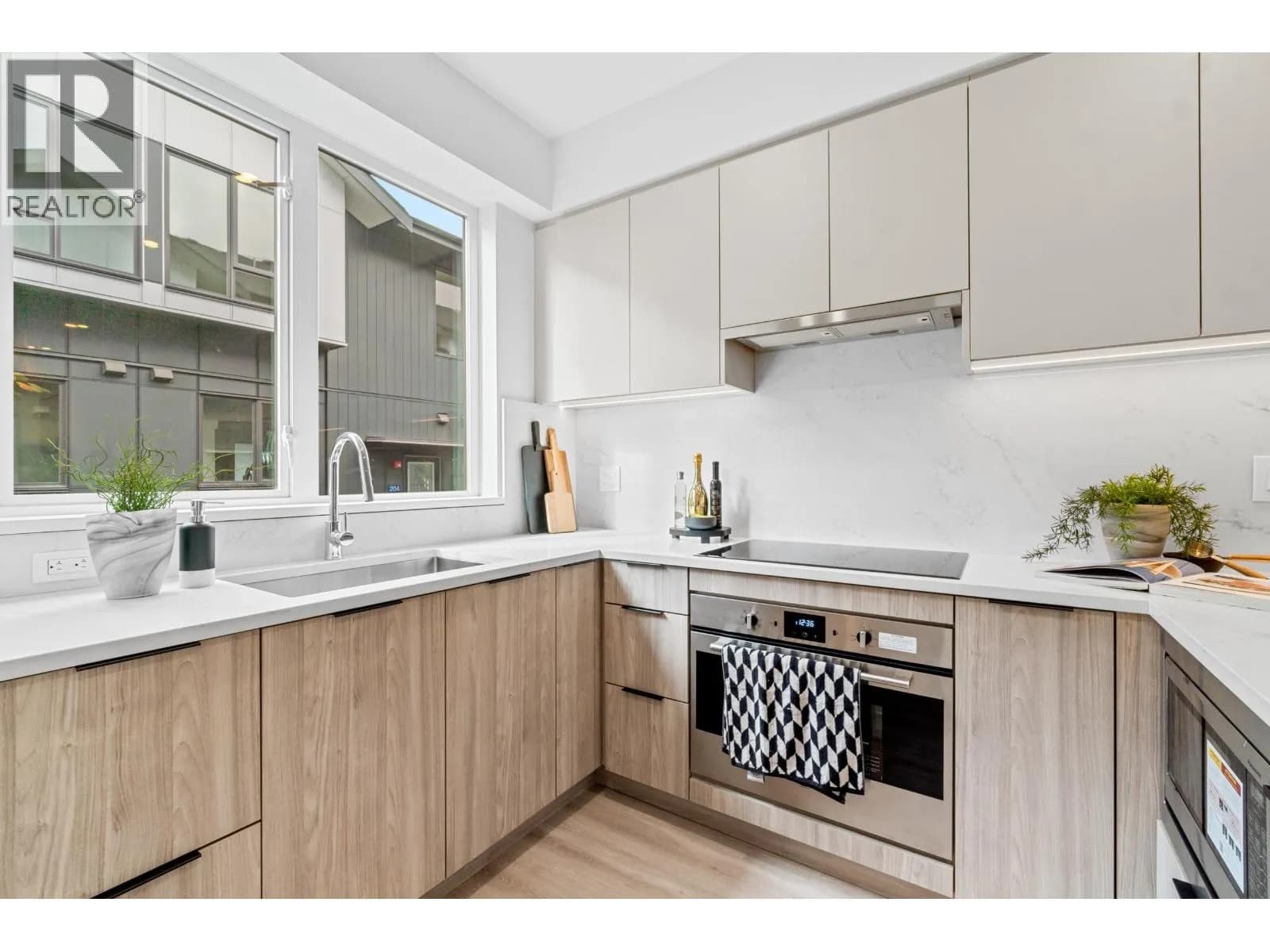 #210 7161 17TH AVENUE, Burnaby, BC photo 5