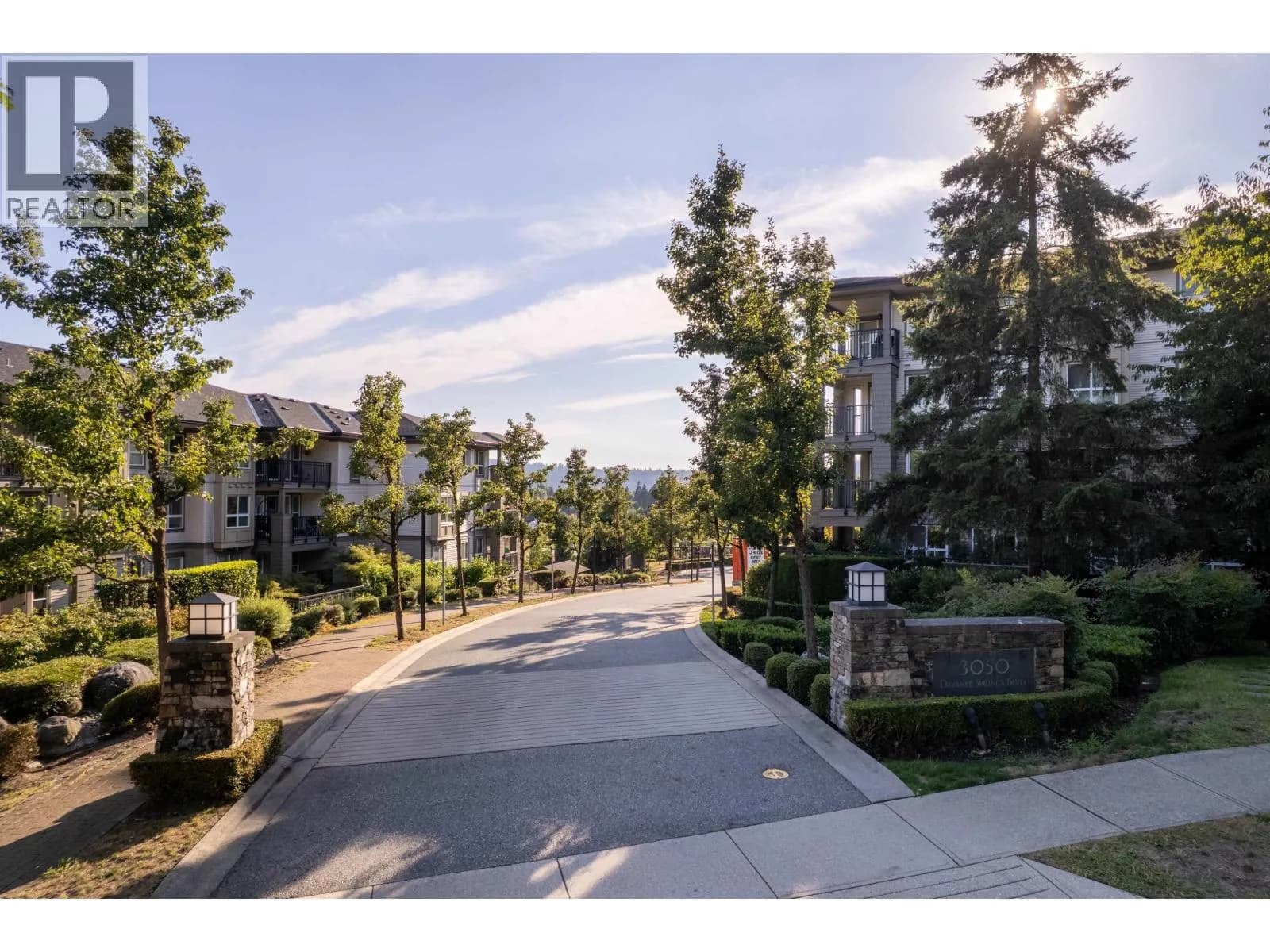 #105 3050 DAYANEE SPRINGS BOULEVARD, Coquitlam, BC photo 2