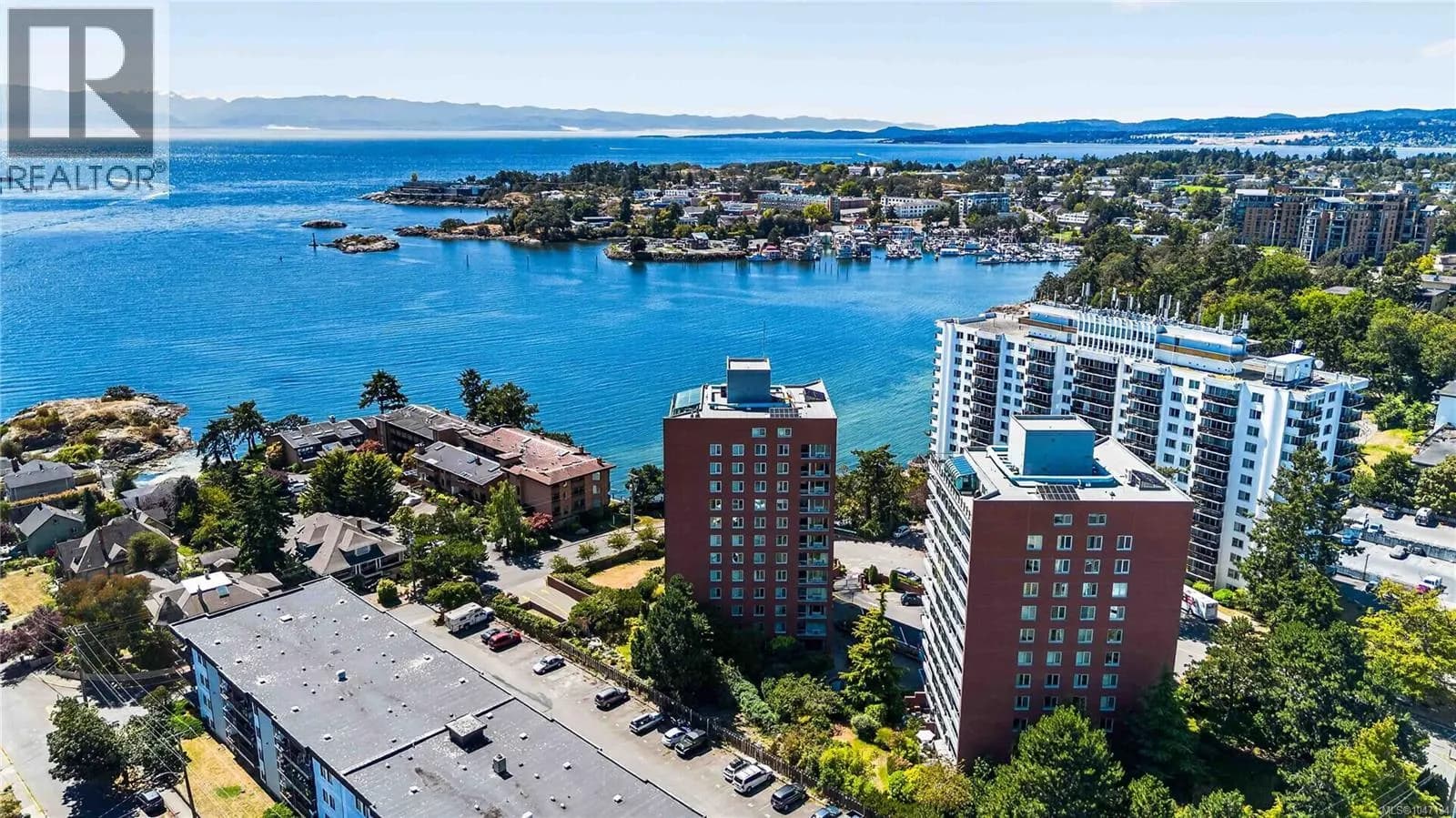 #506 325 Maitland St, Victoria, BC photo 2