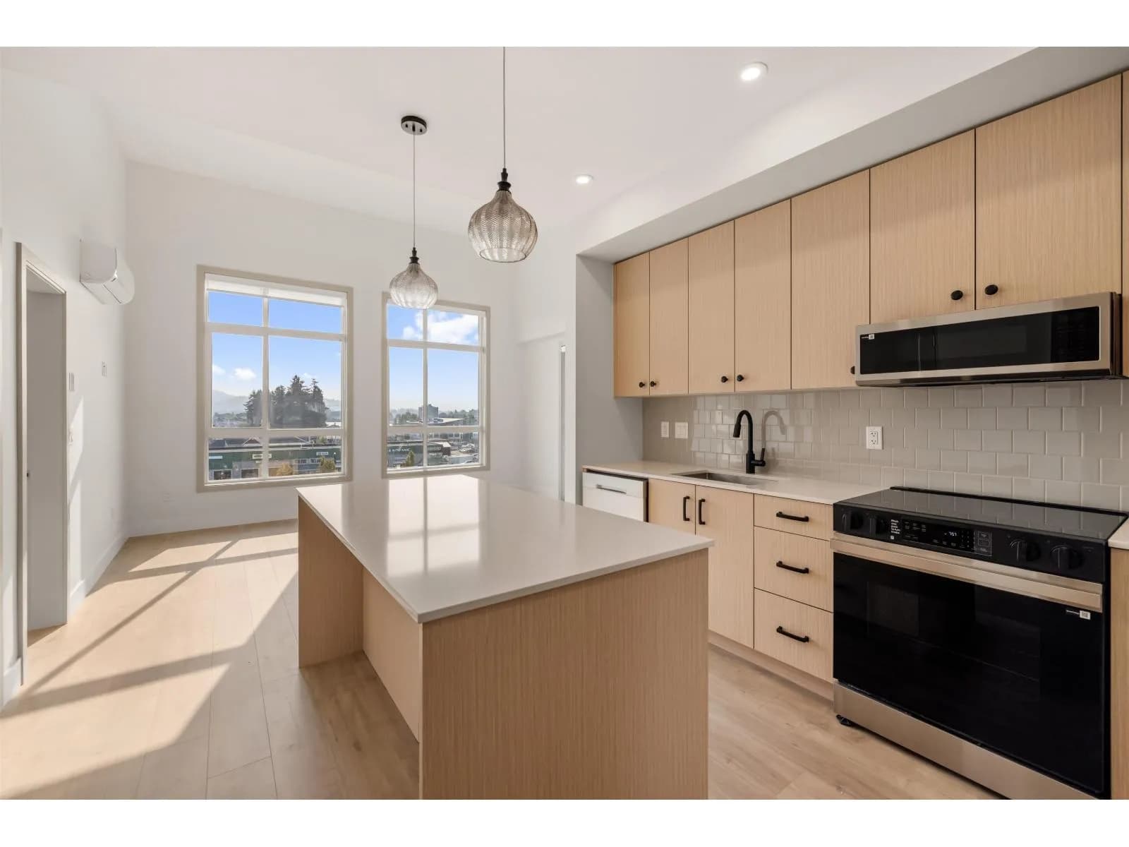 32528 SIMON AVENUE, Abbotsford