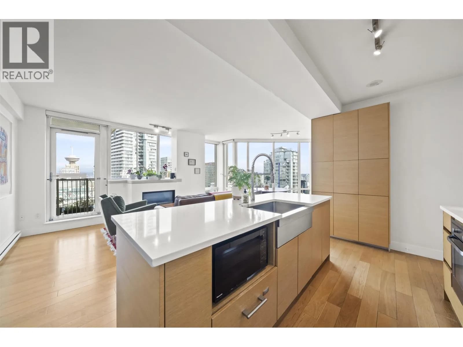 #2505 565 SMITHE STREET, Vancouver, BC photo 4