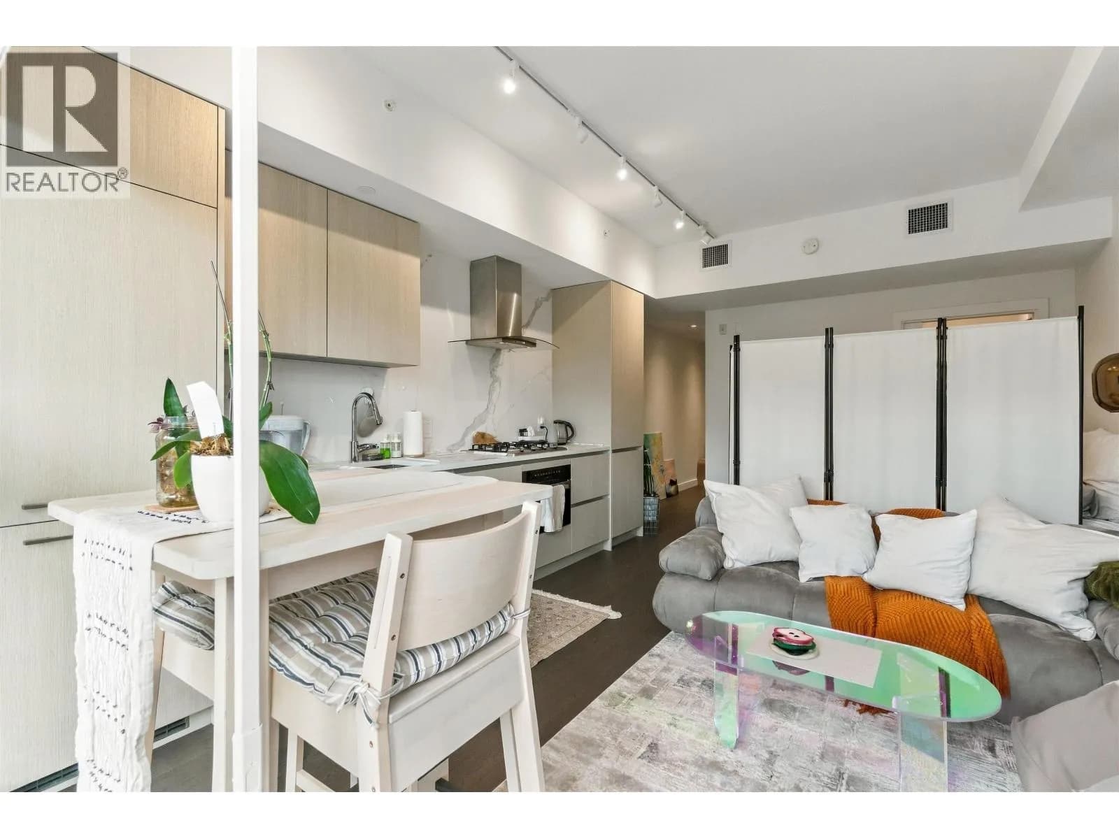 #205 5168 CAMBIE STREET, Vancouver, BC photo 3