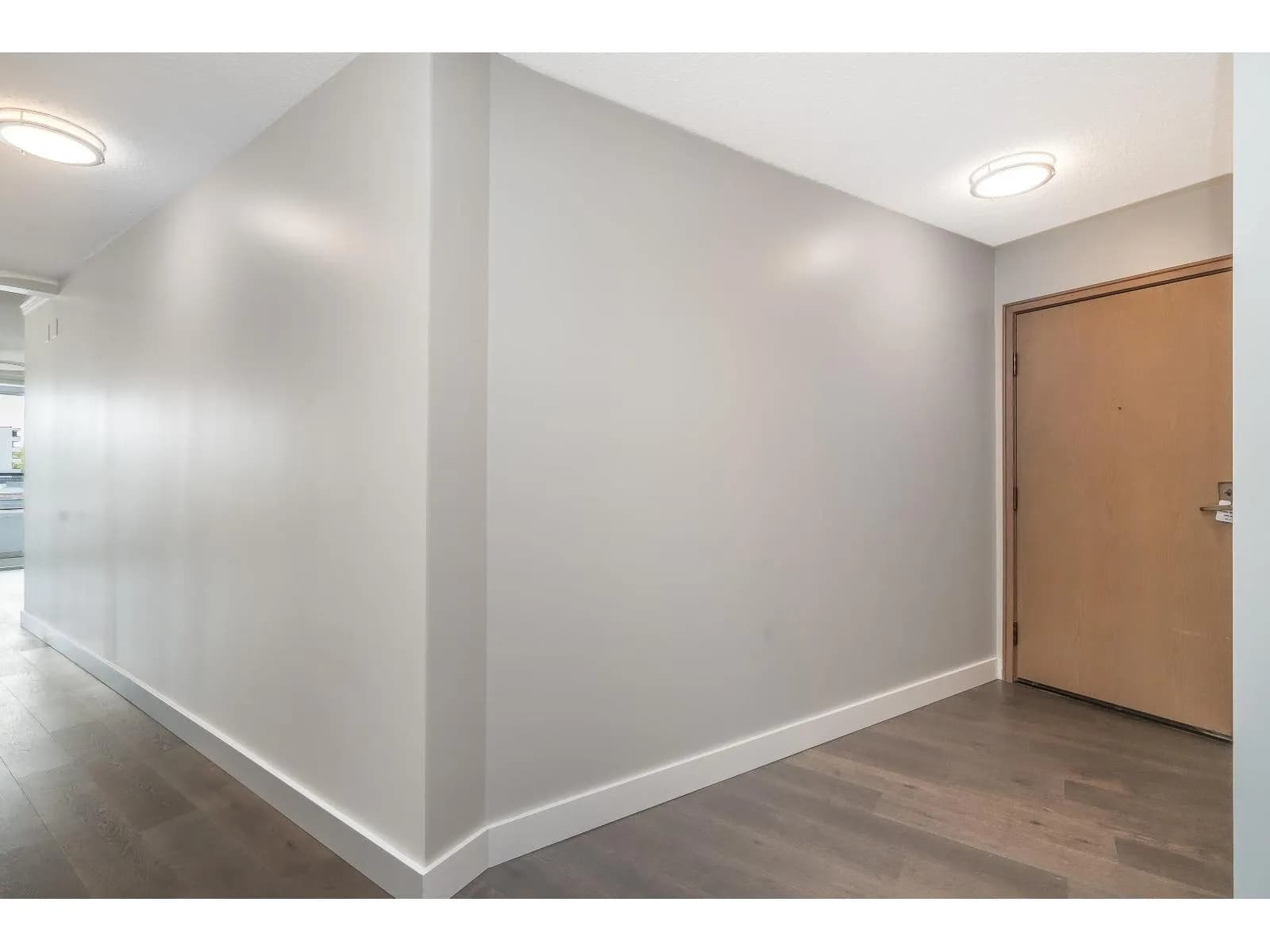 #412 15111 RUSSELL AVENUE, White Rock, BC photo 2