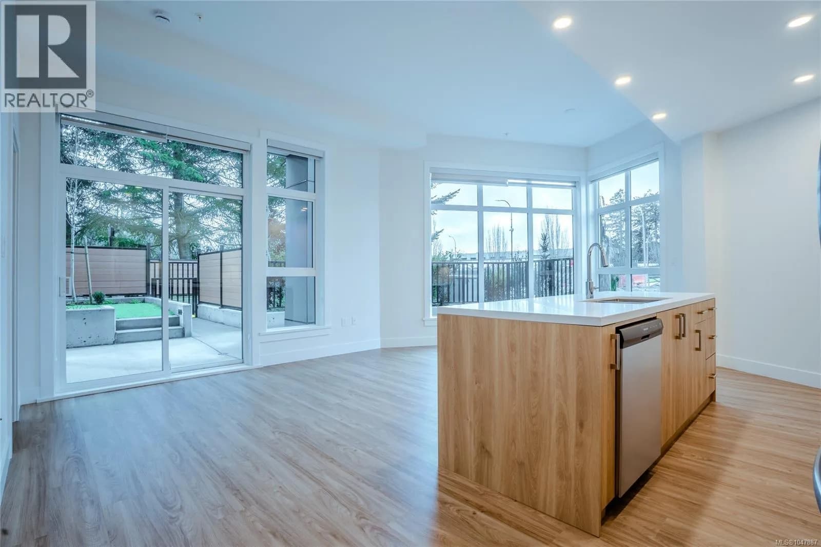 #104 6320 Sentinal Dr, Nanaimo, BC photo 5