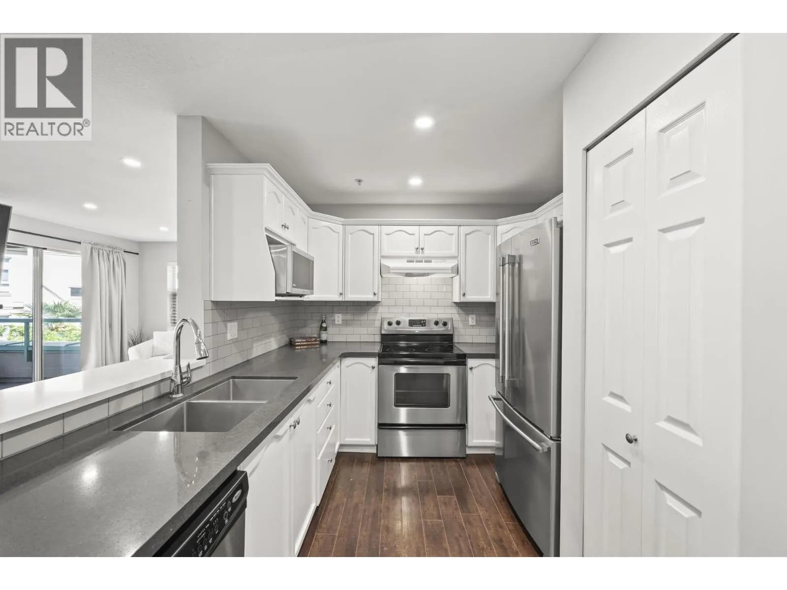 #506 301 MAUDE ROAD, Port Moody, BC photo 4