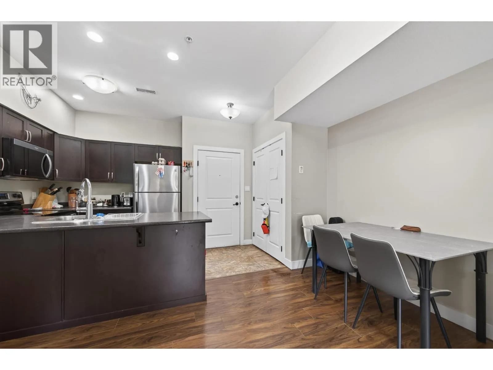 #403 5170 DALLAS Drive, Kamloops, BC photo 3