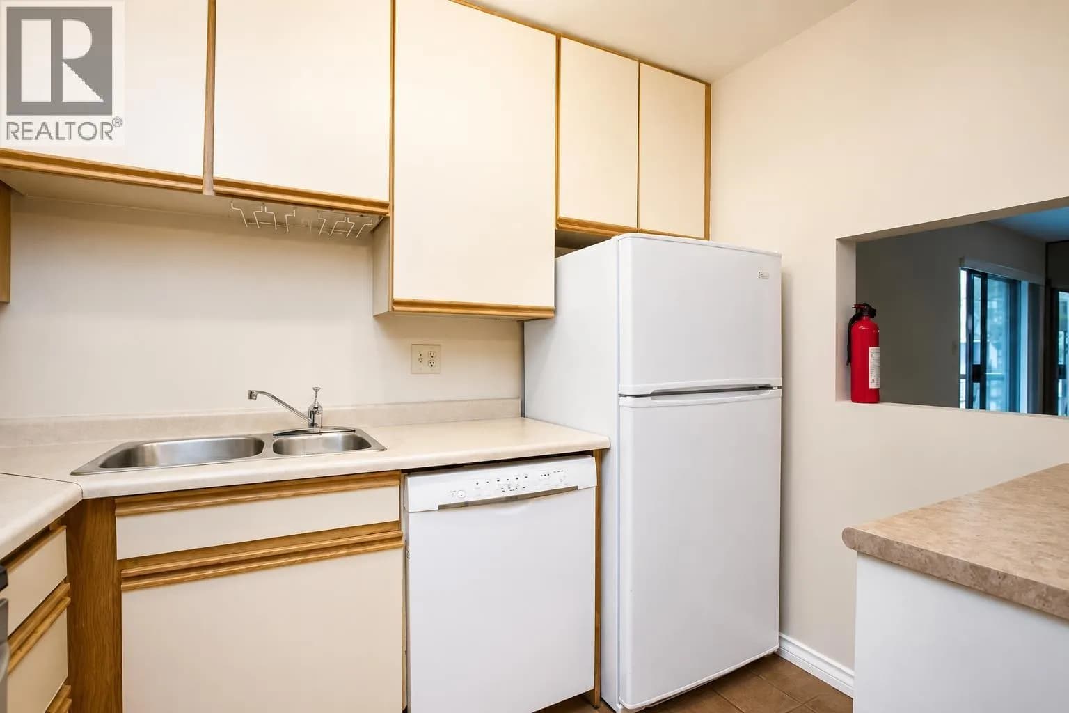 #203 1775 W 10TH AVENUE, Vancouver, BC photo 5