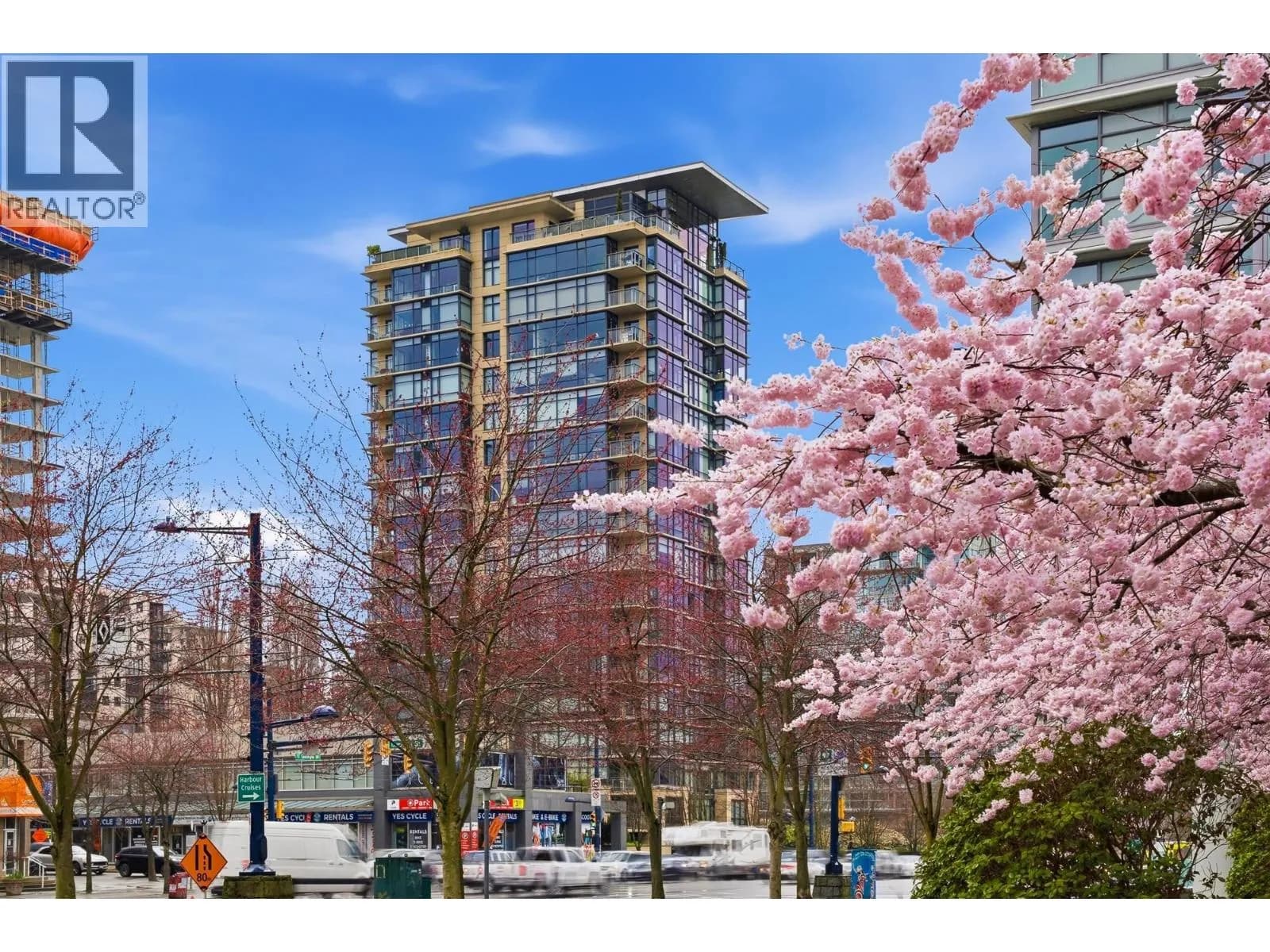 1863 ALBERNI STREET, Vancouver