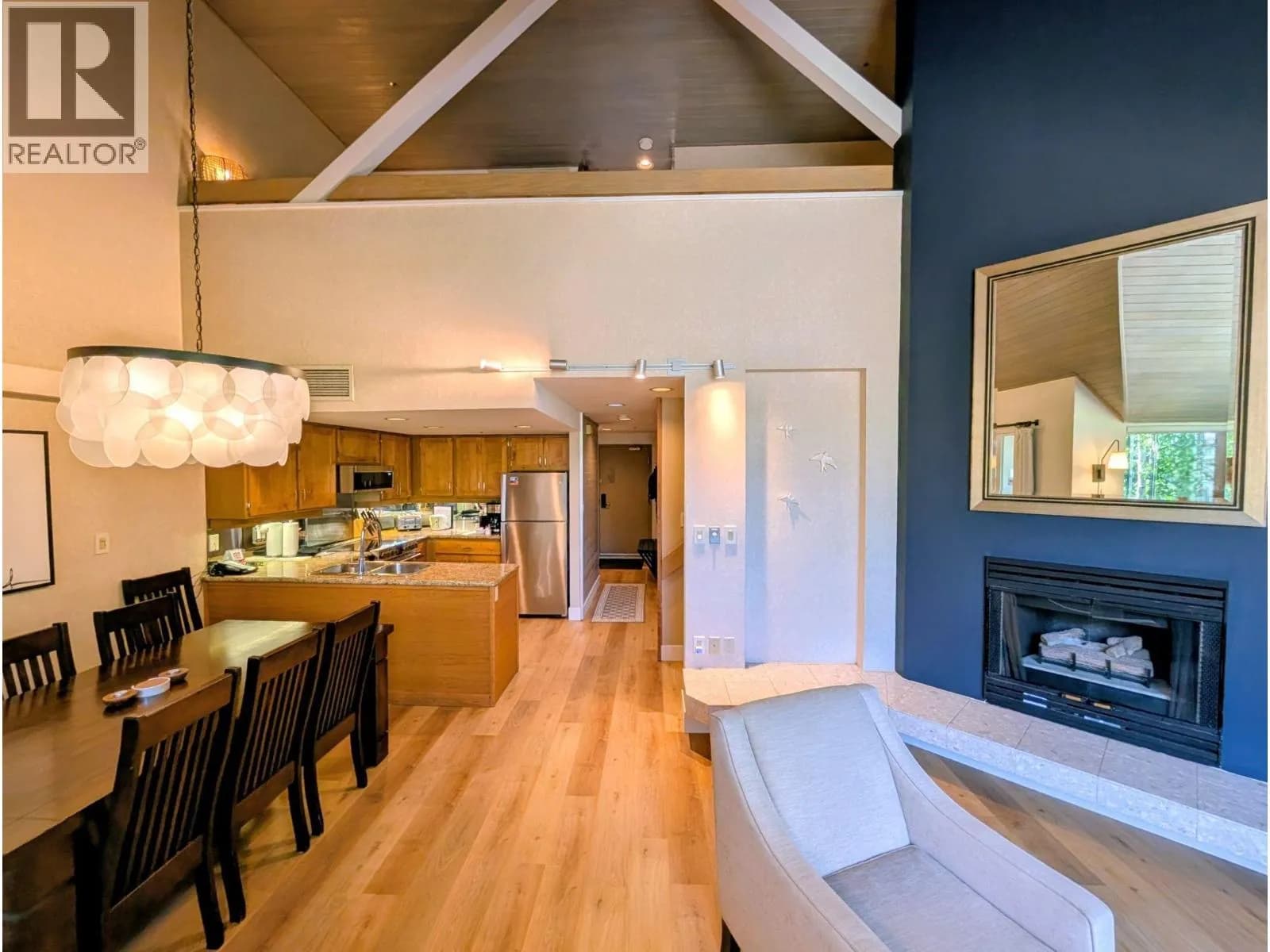 #903(51) 4293 MOUNTAIN SQUARE, Whistler, BC photo 3