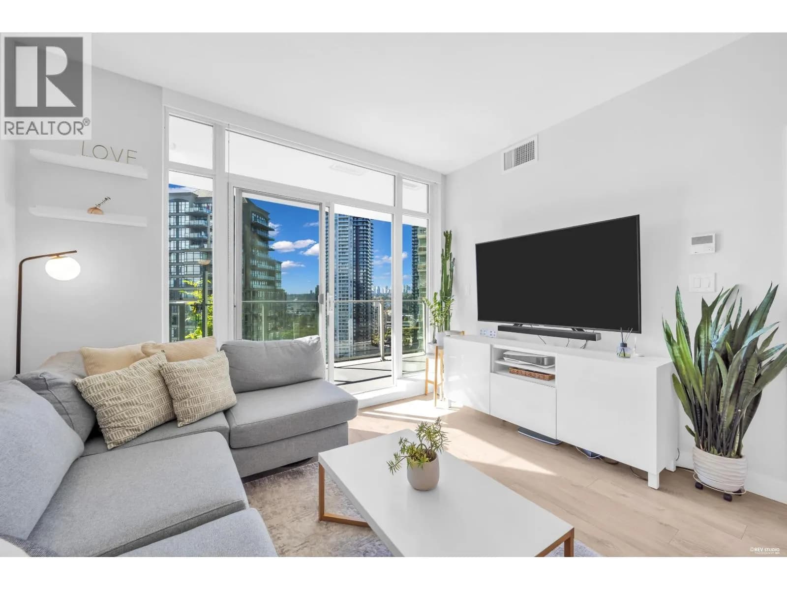 #1701 1788 GILMORE AVENUE, Burnaby, BC photo 4