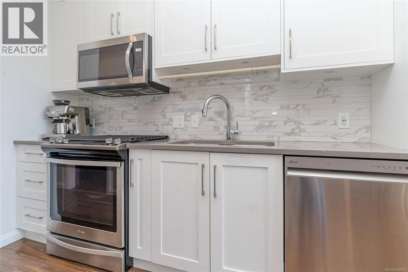 #304 745 Travino Lane, Saanich, BC photo 2