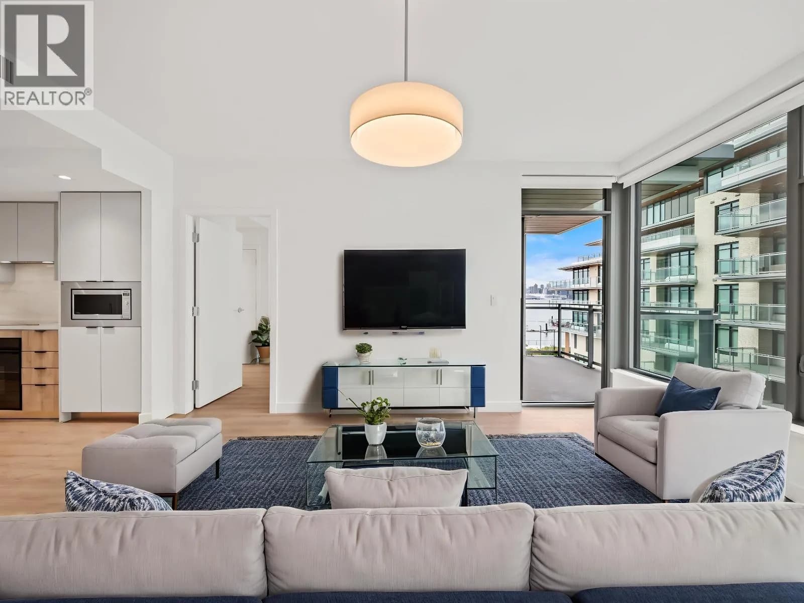 #425 755 HARBOURSIDE DRIVE, North Vancouver, BC photo 2