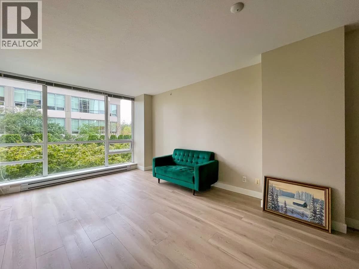 #602 2968 GLEN DRIVE, Coquitlam, BC photo 4