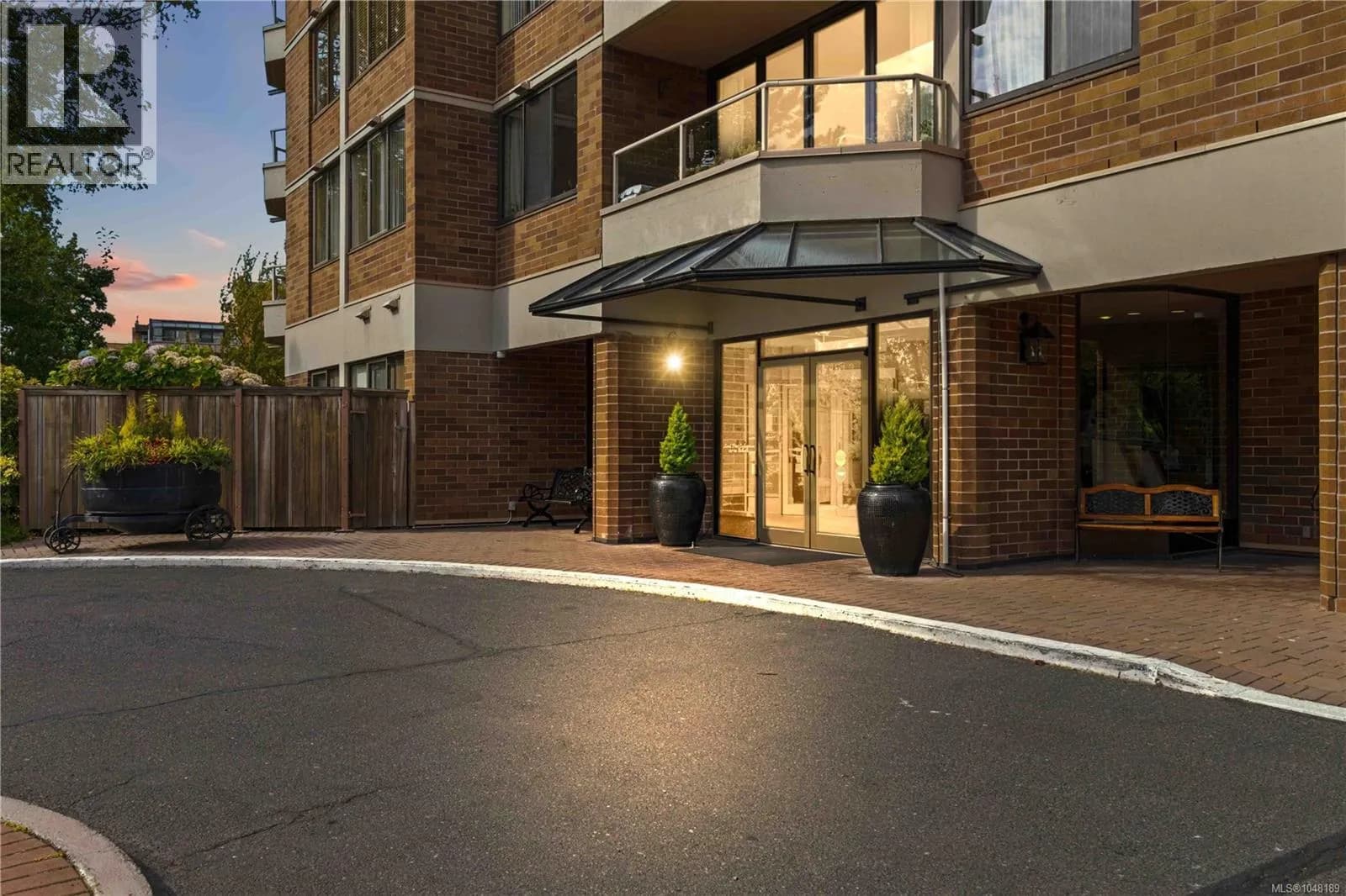 #107 225 Belleville St, Victoria, BC photo 3